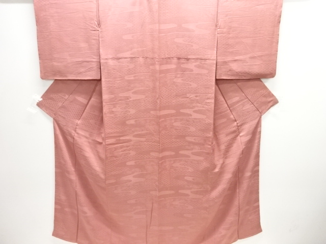 霞に古典柄織り出し色無地着物